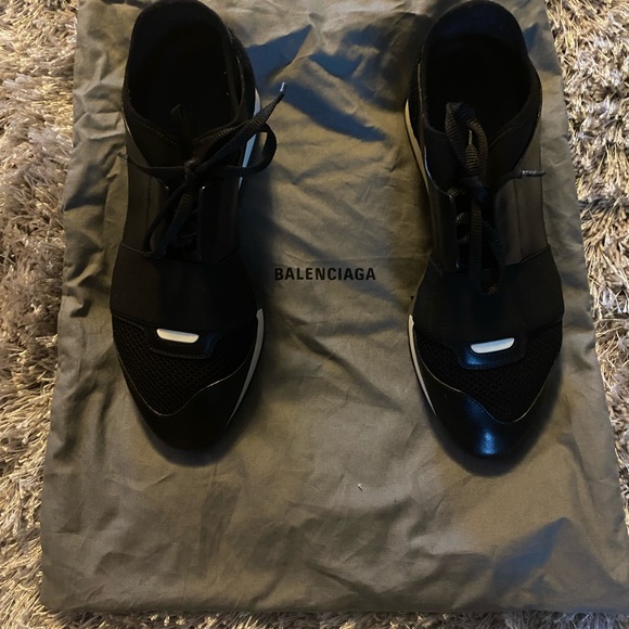 Like New Balenciaga Runner Sneaker - Picture 5 of 14